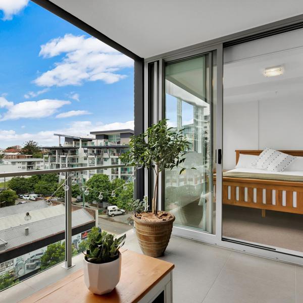 509/43 Ferry Road, West End